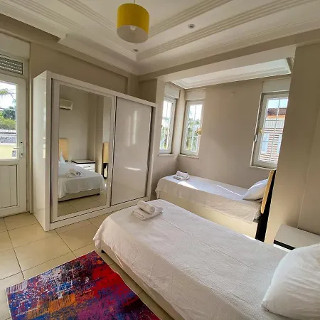 Musari No 3 With Private Pool And Garden 빌라