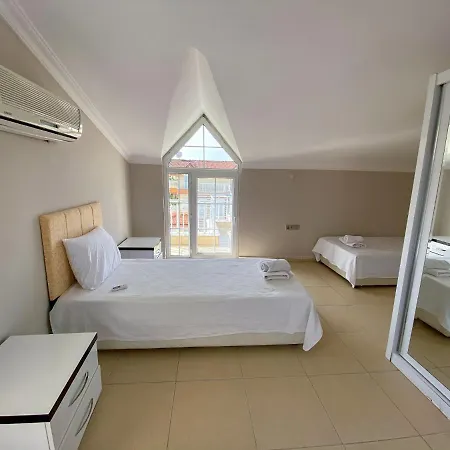 Musari No 3 With Private Pool And Garden 빌라 베렉