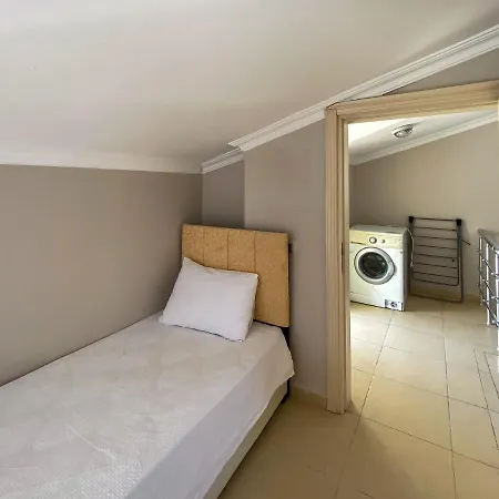 Musari No 3 With Private Pool And Garden 베렉