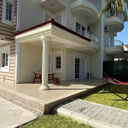 Musari No 3 With Private Pool And Garden *